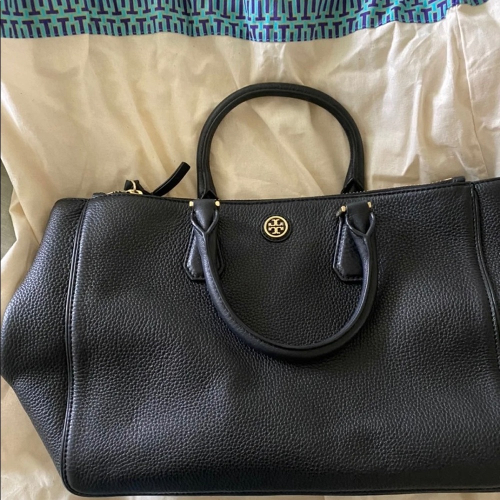 Tory Burch Large Robinson Pebbled Purse